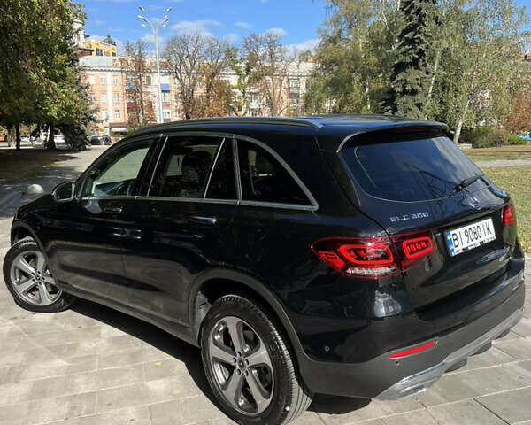 Чорний Мерседес ГЛЦ-Клас, об'ємом двигуна 1.99 л та пробігом 27 тис. км за 39000 $, фото 10 на Automoto.ua