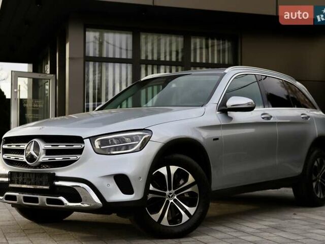 Чорний Мерседес ГЛЦ-Клас, об'ємом двигуна 1.99 л та пробігом 99 тис. км за 44899 $, фото 4 на Automoto.ua