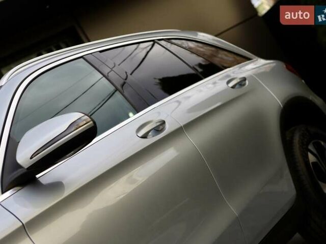 Чорний Мерседес ГЛЦ-Клас, об'ємом двигуна 1.99 л та пробігом 99 тис. км за 44899 $, фото 16 на Automoto.ua