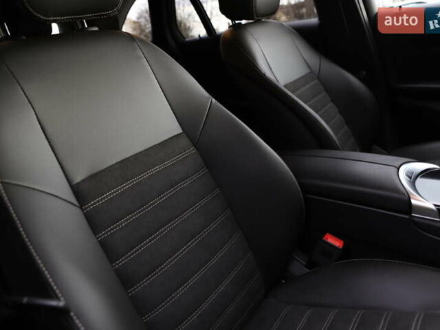 Чорний Мерседес ГЛЦ-Клас, об'ємом двигуна 1.99 л та пробігом 99 тис. км за 44899 $, фото 77 на Automoto.ua