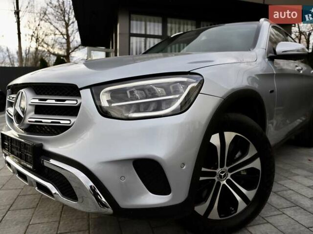 Чорний Мерседес ГЛЦ-Клас, об'ємом двигуна 1.99 л та пробігом 99 тис. км за 44899 $, фото 12 на Automoto.ua