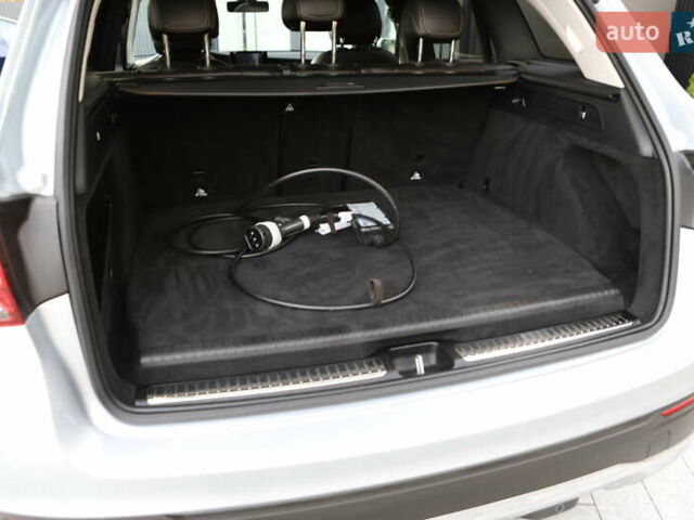 Чорний Мерседес ГЛЦ-Клас, об'ємом двигуна 1.99 л та пробігом 99 тис. км за 44899 $, фото 87 на Automoto.ua