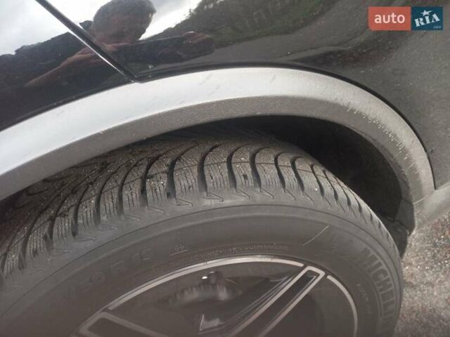 Черный Мерседес ГЛЦ-Класс, объемом двигателя 1.99 л и пробегом 108 тыс. км за 50000 $, фото 3 на Automoto.ua