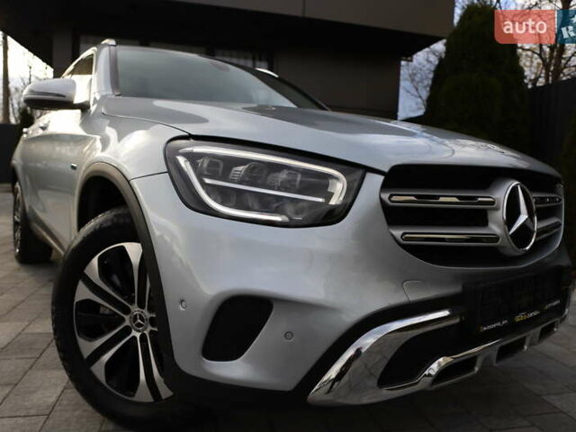 Чорний Мерседес ГЛЦ-Клас, об'ємом двигуна 1.99 л та пробігом 99 тис. км за 44899 $, фото 34 на Automoto.ua