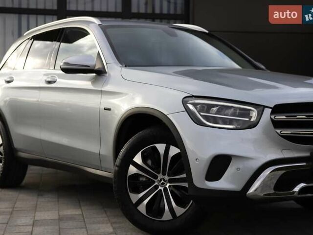 Чорний Мерседес ГЛЦ-Клас, об'ємом двигуна 1.99 л та пробігом 99 тис. км за 44899 $, фото 11 на Automoto.ua