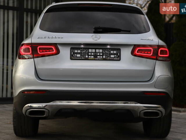 Чорний Мерседес ГЛЦ-Клас, об'ємом двигуна 1.99 л та пробігом 99 тис. км за 44899 $, фото 9 на Automoto.ua