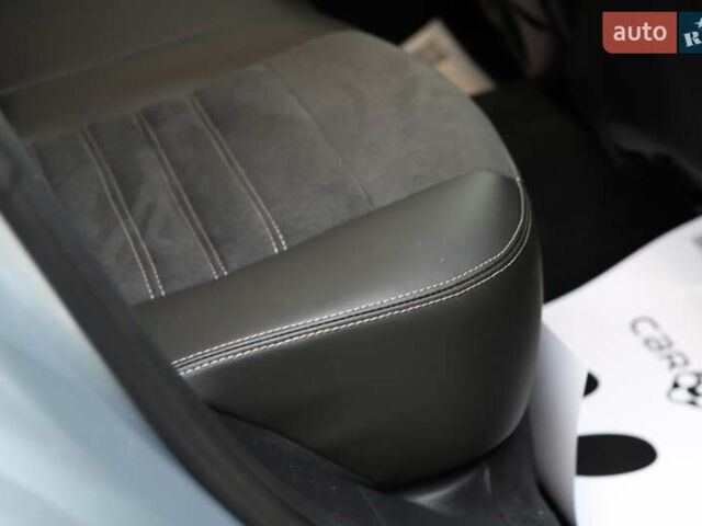 Чорний Мерседес ГЛЦ-Клас, об'ємом двигуна 1.99 л та пробігом 99 тис. км за 44899 $, фото 86 на Automoto.ua