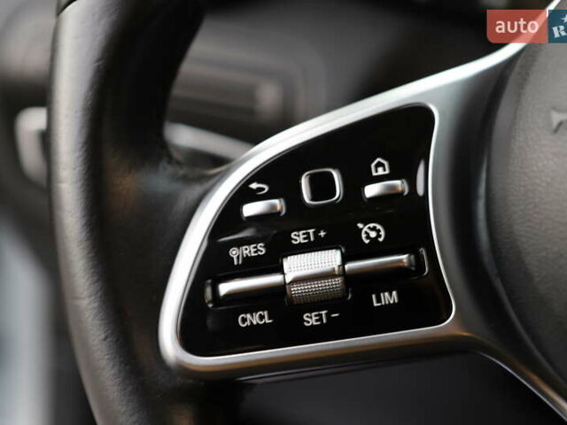 Чорний Мерседес ГЛЦ-Клас, об'ємом двигуна 1.99 л та пробігом 99 тис. км за 44899 $, фото 95 на Automoto.ua