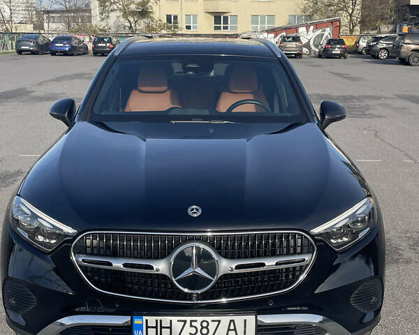 Чорний Мерседес ГЛЦ-Клас, об'ємом двигуна 1.99 л та пробігом 46 тис. км за 71500 $, фото 1 на Automoto.ua