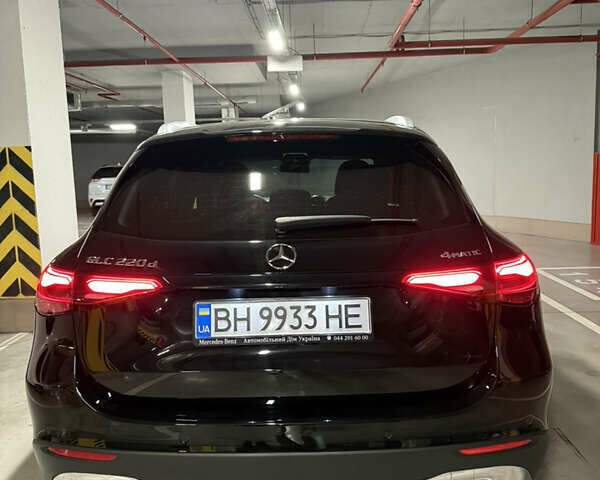 Мерседес ГЛЦ-Класс 2023 в Одессе на Automoto.ua Черный Мерседес ГЛЦ-Класс, объемом двигателя 1.99 л и пробегом 52 тыс. км за 62000 $, фото 1 на Automoto.ua