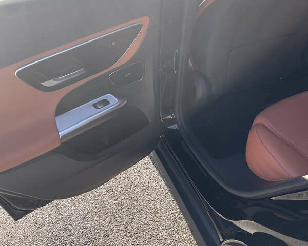 Чорний Мерседес ГЛЦ-Клас, об'ємом двигуна 1.99 л та пробігом 46 тис. км за 71500 $, фото 30 на Automoto.ua