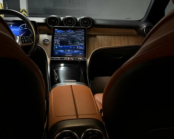 Мерседес ГЛЦ-Класс 2023 в Одессе на Automoto.ua Черный Мерседес ГЛЦ-Класс, объемом двигателя 1.99 л и пробегом 52 тыс. км за 62000 $, фото 9 на Automoto.ua