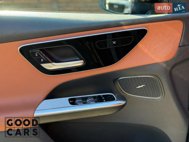 Черный Мерседес ГЛЦ-Класс, объемом двигателя 1.99 л и пробегом 53 тыс. км за 63000 $, фото 14 на Automoto.ua