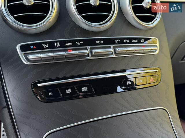 Черный Мерседес ГЛЦ-Класс, объемом двигателя 2 л и пробегом 50 тыс. км за 63950 $, фото 48 на Automoto.ua