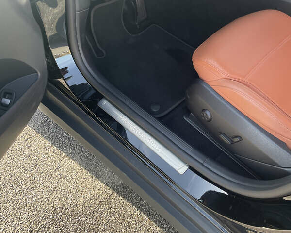 Чорний Мерседес ГЛЦ-Клас, об'ємом двигуна 1.99 л та пробігом 46 тис. км за 71500 $, фото 26 на Automoto.ua