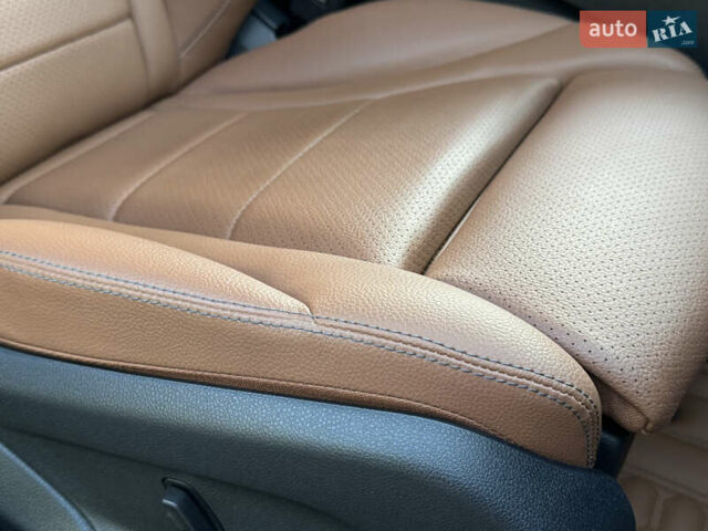 Черный Мерседес ГЛЦ-Класс, объемом двигателя 2 л и пробегом 50 тыс. км за 63950 $, фото 62 на Automoto.ua