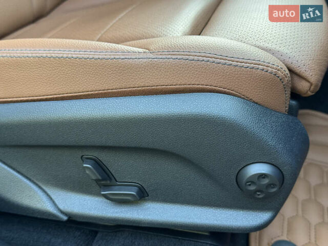 Черный Мерседес ГЛЦ-Класс, объемом двигателя 2 л и пробегом 50 тыс. км за 63950 $, фото 61 на Automoto.ua