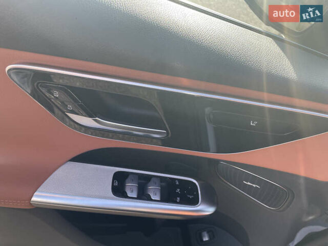 Чорний Мерседес ГЛЦ-Клас, об'ємом двигуна 1.99 л та пробігом 46 тис. км за 71500 $, фото 29 на Automoto.ua