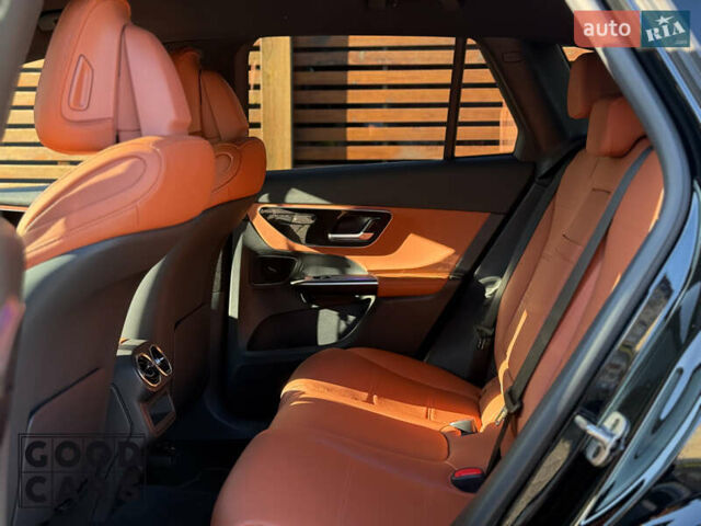Черный Мерседес ГЛЦ-Класс, объемом двигателя 1.99 л и пробегом 53 тыс. км за 63000 $, фото 28 на Automoto.ua