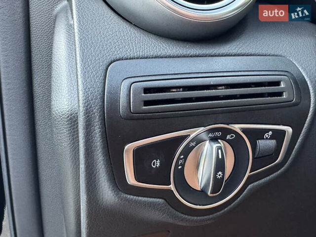 Черный Мерседес ГЛЦ-Класс, объемом двигателя 2 л и пробегом 50 тыс. км за 63950 $, фото 35 на Automoto.ua