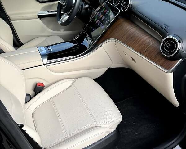 Черный Мерседес ГЛЦ-Класс, объемом двигателя 2 л и пробегом 7 тыс. км за 57000 $, фото 20 на Automoto.ua