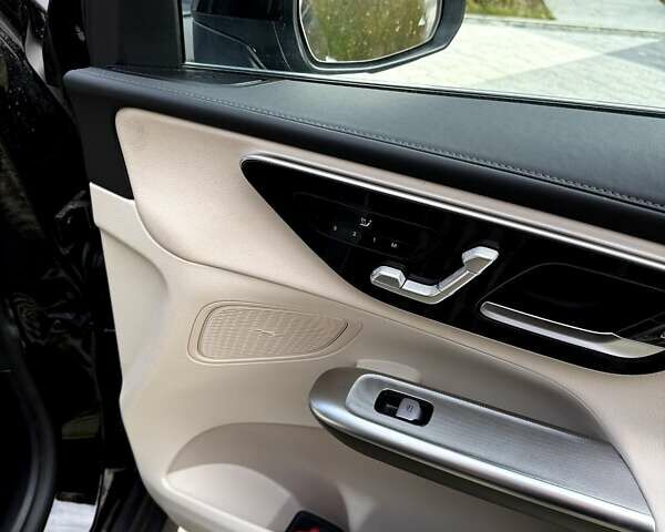 Черный Мерседес ГЛЦ-Класс, объемом двигателя 2 л и пробегом 7 тыс. км за 57000 $, фото 19 на Automoto.ua