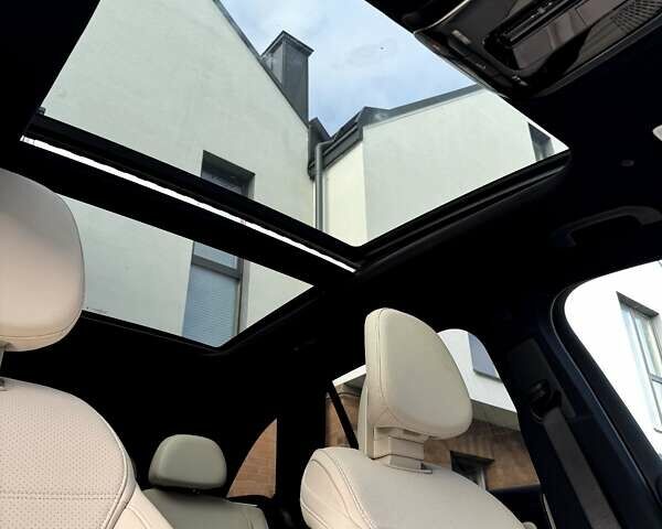 Черный Мерседес ГЛЦ-Класс, объемом двигателя 2 л и пробегом 7 тыс. км за 57000 $, фото 21 на Automoto.ua