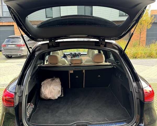 Черный Мерседес ГЛЦ-Класс, объемом двигателя 2 л и пробегом 7 тыс. км за 57000 $, фото 5 на Automoto.ua