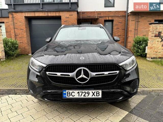 Черный Мерседес ГЛЦ-Класс, объемом двигателя 2 л и пробегом 7 тыс. км за 57000 $, фото 1 на Automoto.ua