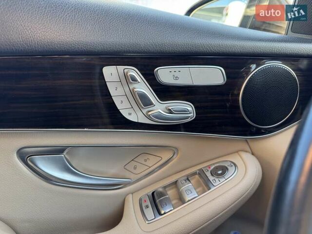 Коричневий Мерседес ГЛЦ-Клас, об'ємом двигуна 1.99 л та пробігом 135 тис. км за 30000 $, фото 9 на Automoto.ua