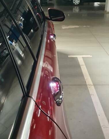 Мерседес ГЛЦ-Клас 2016 у Львові на Automoto.ua Червоний Мерседес ГЛЦ-Клас, об'ємом двигуна 2 л та пробігом 125 тис. км за 22500 $, фото 9 на Automoto.ua