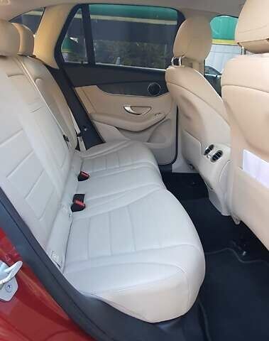 Мерседес ГЛЦ-Клас 2016 у Львові на Automoto.ua Червоний Мерседес ГЛЦ-Клас, об'ємом двигуна 2 л та пробігом 125 тис. км за 22500 $, фото 20 на Automoto.ua