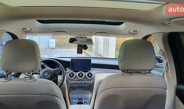 Мерседес ГЛЦ-Клас 2016 у Львові на Automoto.ua Червоний Мерседес ГЛЦ-Клас, об'ємом двигуна 2 л та пробігом 125 тис. км за 22500 $, фото 12 на Automoto.ua