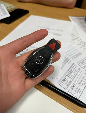 Мерседес ГЛЦ-Клас 2016 у Львові на Automoto.ua Червоний Мерседес ГЛЦ-Клас, об'ємом двигуна 2 л та пробігом 125 тис. км за 22500 $, фото 25 на Automoto.ua