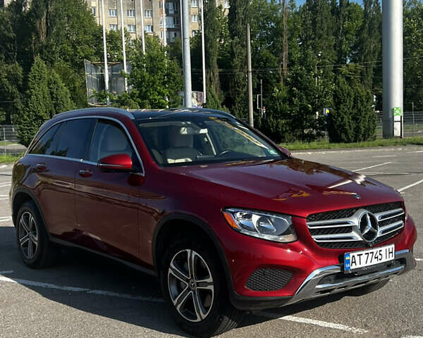 Червоний Мерседес ГЛЦ-Клас, об'ємом двигуна 1.99 л та пробігом 151 тис. км за 21499 $, фото 1 на Automoto.ua