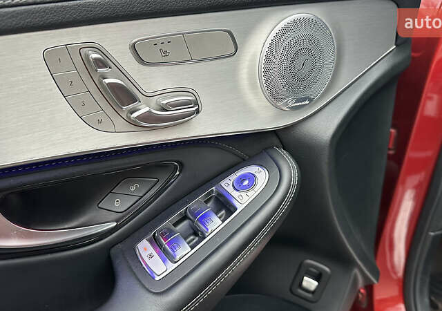 Червоний Мерседес ГЛЦ-Клас, об'ємом двигуна 3.98 л та пробігом 65 тис. км за 65000 $, фото 11 на Automoto.ua