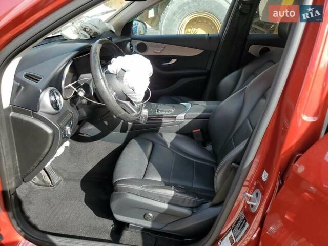 Червоний Мерседес ГЛЦ-Клас, об'ємом двигуна 2 л та пробігом 105 тис. км за 16600 $, фото 7 на Automoto.ua