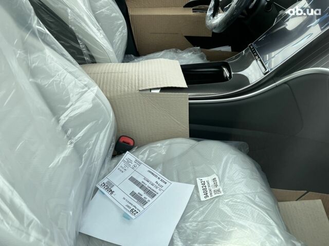 Мерседес ГЛЦ-Клас, об'ємом двигуна 2 л та пробігом 1 тис. км за 90746 $, фото 24 на Automoto.ua