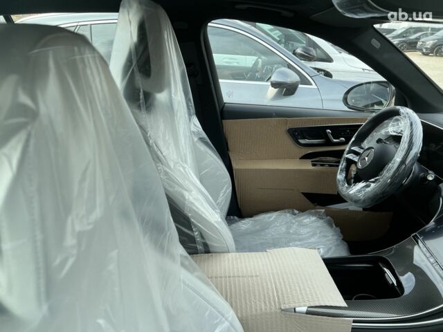 Мерседес ГЛЦ-Клас, об'ємом двигуна 2 л та пробігом 1 тис. км за 90746 $, фото 23 на Automoto.ua