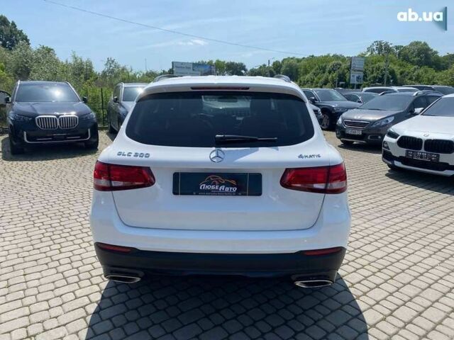 Мерседес ГЛЦ-Класс, объемом двигателя 2 л и пробегом 53 тыс. км за 33500 $, фото 5 на Automoto.ua