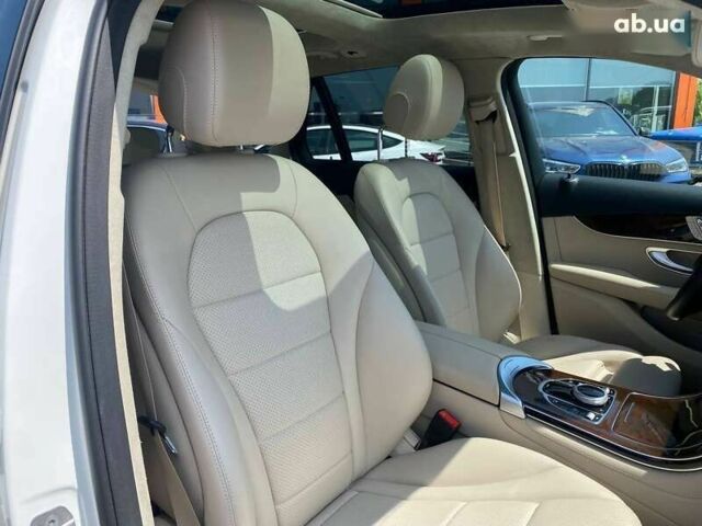 Мерседес ГЛЦ-Класс, объемом двигателя 2 л и пробегом 53 тыс. км за 33500 $, фото 25 на Automoto.ua