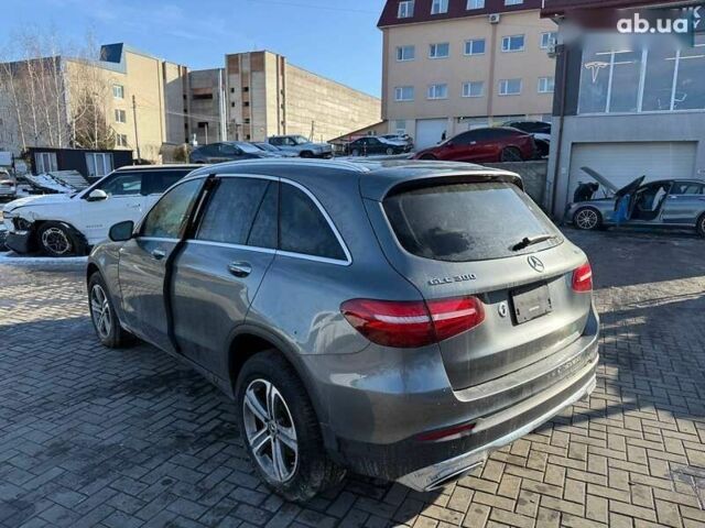 Мерседес ГЛЦ-Класс, объемом двигателя 2 л и пробегом 52 тыс. км за 14600 $, фото 2 на Automoto.ua
