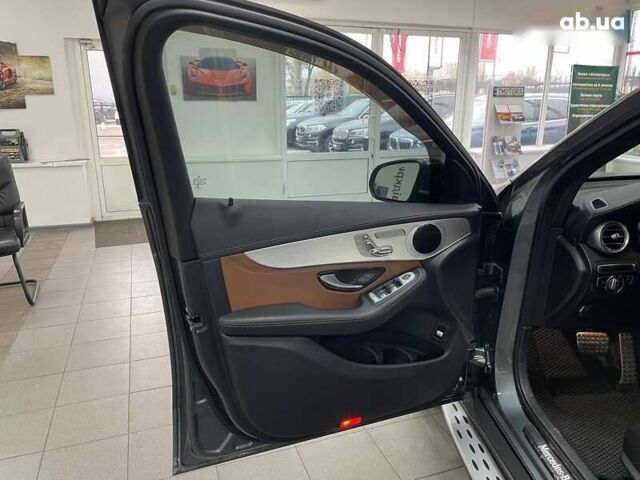 Мерседес ГЛЦ-Класс, объемом двигателя 2 л и пробегом 46 тыс. км за 31490 $, фото 17 на Automoto.ua