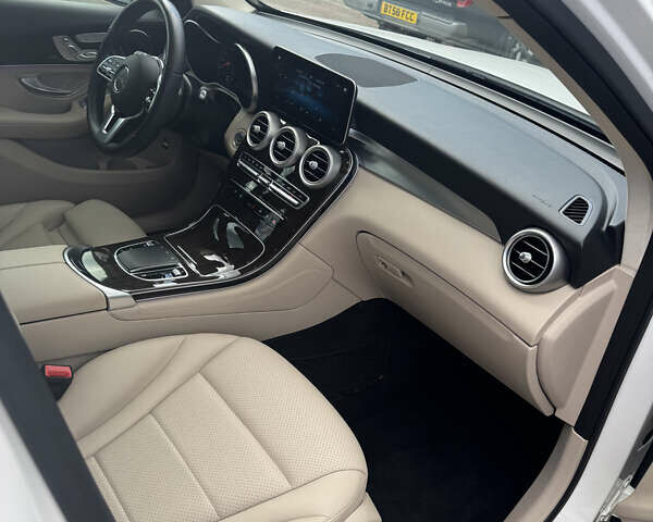 Мерседес ГЛЦ-Класс, объемом двигателя 2 л и пробегом 37 тыс. км за 29500 $, фото 8 на Automoto.ua