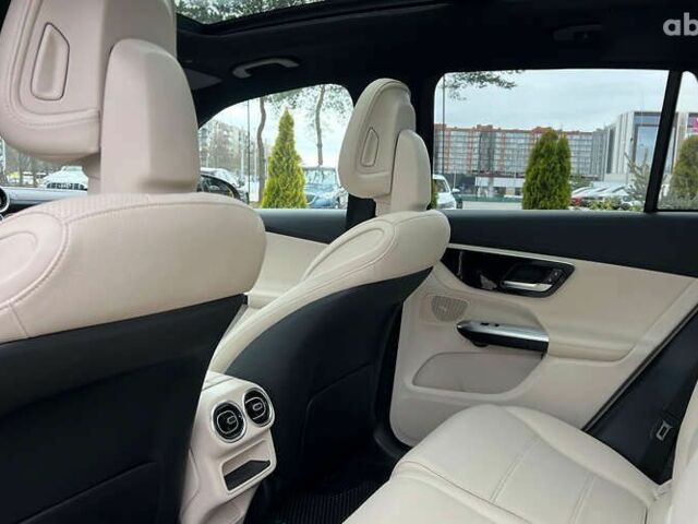 Мерседес ГЛЦ-Класс, объемом двигателя 2 л и пробегом 7 тыс. км за 57999 $, фото 23 на Automoto.ua