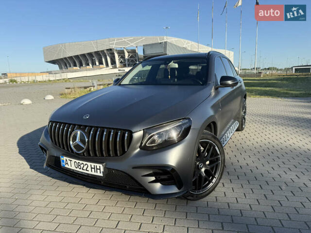 Серый Мерседес ГЛЦ-Класс, объемом двигателя 1.99 л и пробегом 147 тыс. км за 21500 $, фото 1 на Automoto.ua