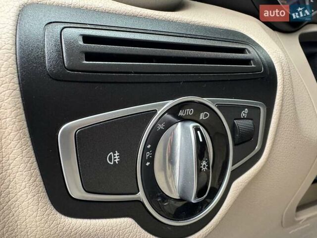 Сірий Мерседес ГЛЦ-Клас, об'ємом двигуна 1.99 л та пробігом 145 тис. км за 24900 $, фото 15 на Automoto.ua