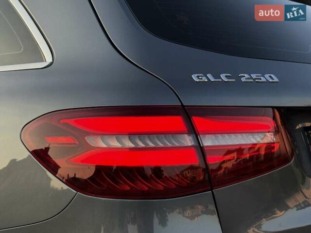 Сірий Мерседес ГЛЦ-Клас, об'ємом двигуна 1.99 л та пробігом 48 тис. км за 28999 $, фото 12 на Automoto.ua