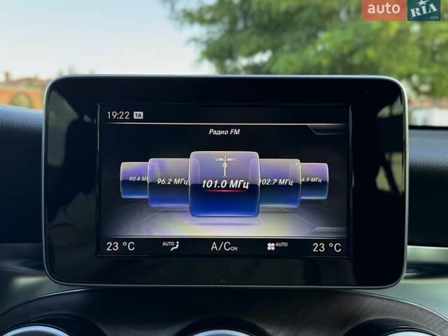 Сірий Мерседес ГЛЦ-Клас, об'ємом двигуна 1.99 л та пробігом 48 тис. км за 28999 $, фото 28 на Automoto.ua