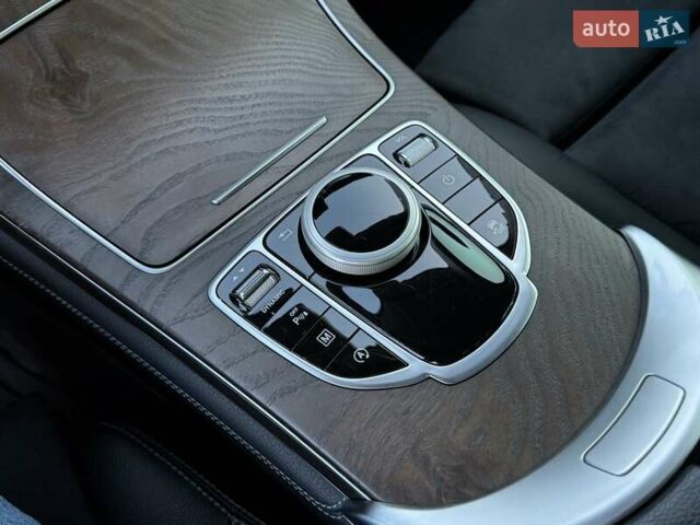 Сірий Мерседес ГЛЦ-Клас, об'ємом двигуна 1.99 л та пробігом 48 тис. км за 28999 $, фото 30 на Automoto.ua